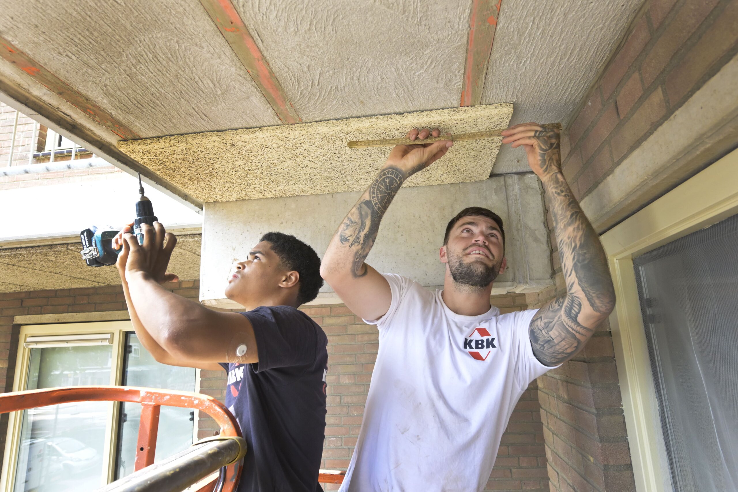 Planmatig onderhouden van balkons om verzakking te voorkomen.