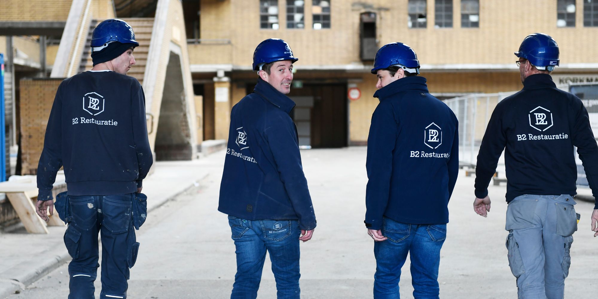 Team B2 Restauratie loopt over bouwplaats